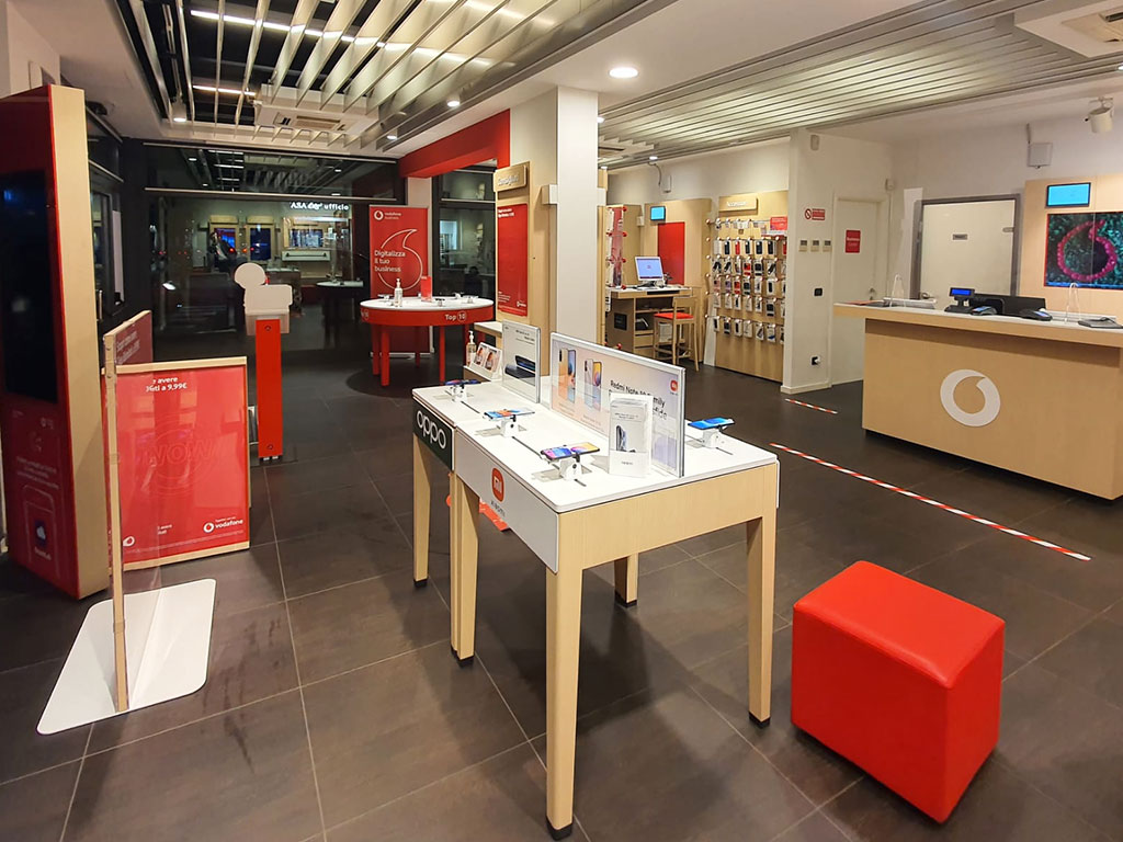 Vodafone-Store-Corso-Milano